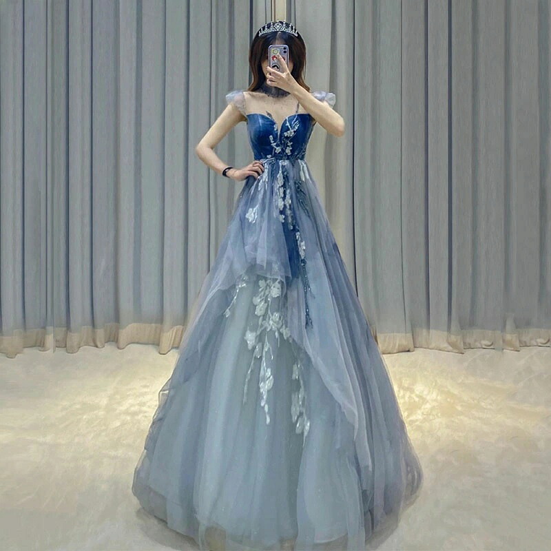 華燭の典御召しもの ウェディングドレス 色つや御召しもの ロング御召しもの 寄りあい御召しもの 告げ知らせる会御召しもの 掻きならす会 上演御召しもの 逢魔が時御召しもの 進行掛り 青 青み 華燭の典 二次会御召しもの 成年者式 卒式 成年者 御姫様 交歓会 音楽会 花嫁御寮 カクテル御召しもの 前撮り 後撮り