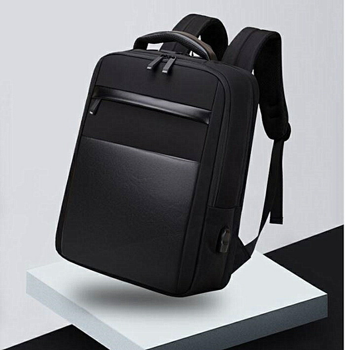 パッド付のノートパソコン入れ 自慢のデザイン 旅行者が望むすべての機能が備わっています 17インチサイズのノートパソコン入れる Brandingidentitydesign Com