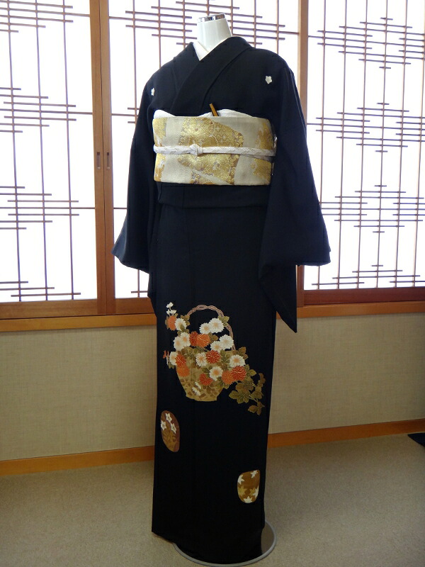 【春秋】【結婚式・黒留袖】【黒留】【留袖レンタル】【貸衣装留袖】【フルセット・帯・草履・バック・足袋・小物】【送料無料】【着物】【結婚式お母さん】【あんしんしあわせ価格】【往復送料無料】