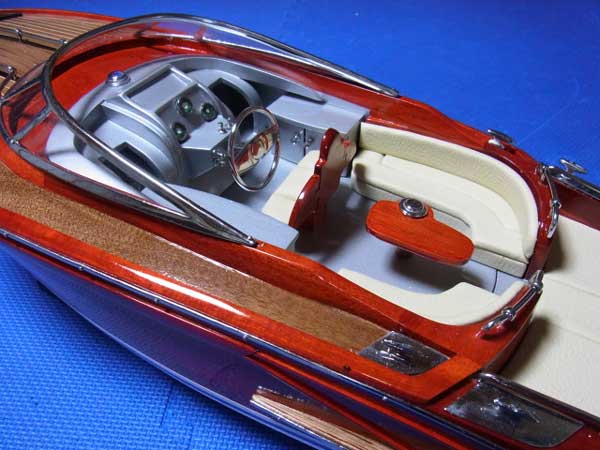 RIVAラマ44プラチナムインテリア塗装済完成品(RC対応)