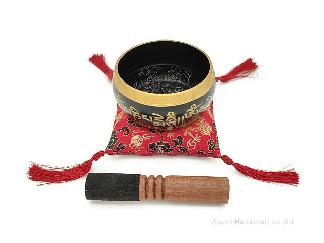 チベット密教法具 シンギングボウル・ドニパトロ （bw030・口径約11cm 高さ約5.5cm）カツマ柄　ヴィッソヴァジュラ柄　平面底