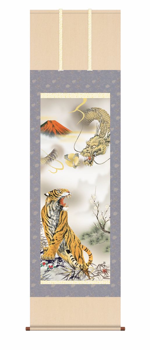 2310　　猛虎図と明月図の掛軸2本 楽天市場】肉筆 掛軸 『 猛虎対峙図 』 絹本 二幅一組 壁掛け
