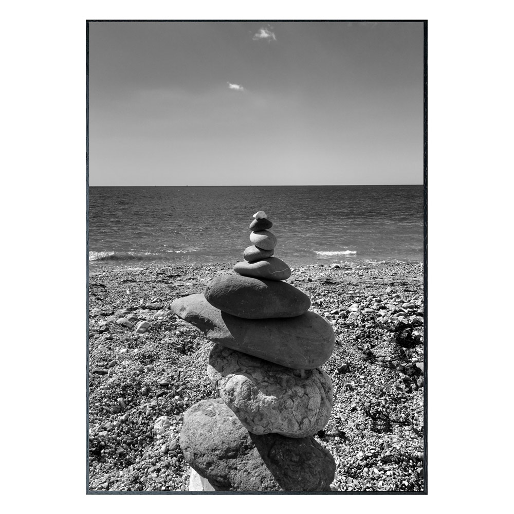 最大100%ポイントバック！限定抽選 絵画 Photography Stone インテリア 壁飾り 海 石 写真 額付き モノクロ アート シンプル リビング 玄関 ギフト プレゼント 壁掛け 飾る おしゃれ 店舗 会社 アートパネル ショップ オフィス エントランス 4Lサイズ