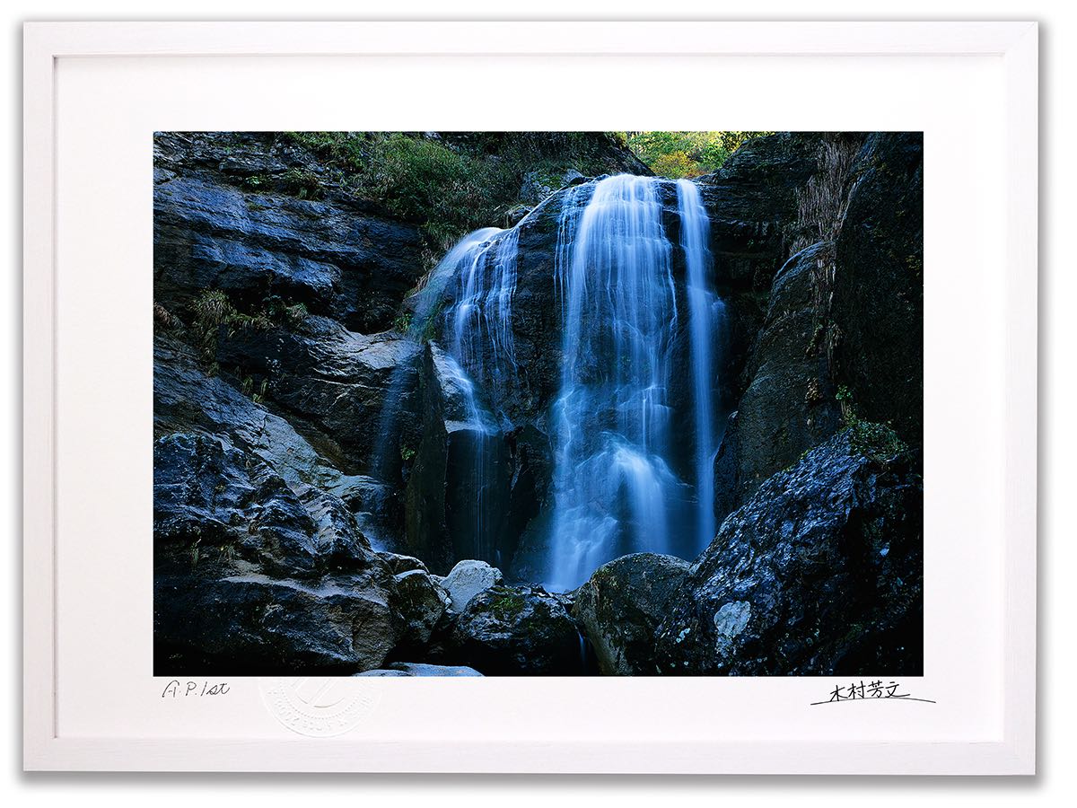 油絵:滝(額縁付き) 7f27e2b3528e0f0504c45a89e48914