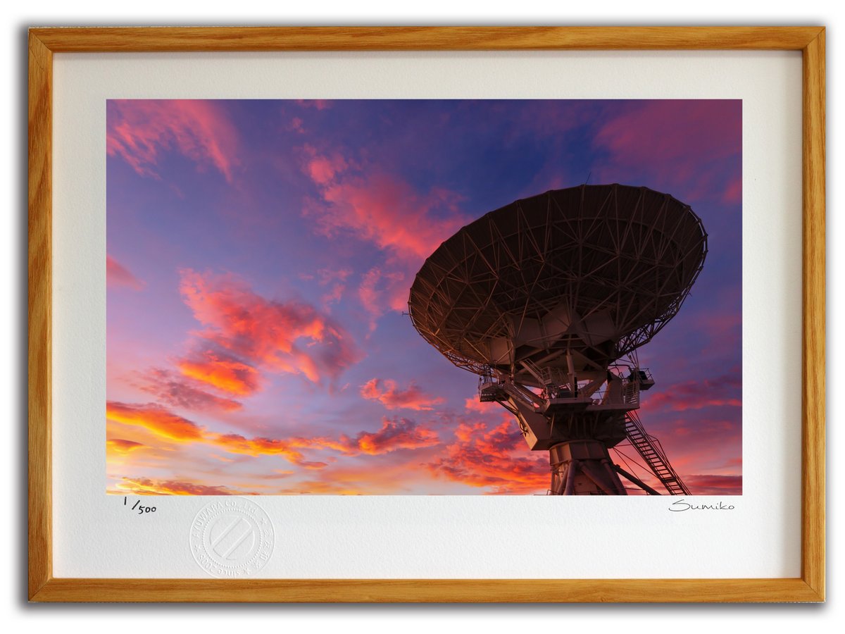 最大100%ポイントバック！限定抽選 版画 絵画 夕焼けのアメリカ国立電波天文台(スミコ スコット)/インテリア 額入り 額装込 風景画 油絵 ポスター アート アートパネル リビング 玄関 プレゼント モダン アートフレーム 飾る おしゃれ 壁掛け 絵