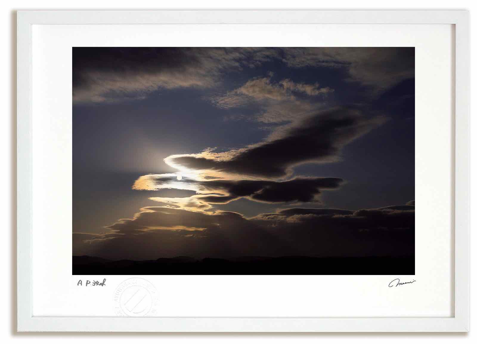 アートフォト 絵画 鳥のような雲 高橋真澄/インテリア 額入り 額装込 風景画 油絵 ポスター アート アートパネル リビング 玄関 プレゼント モダン アートフレーム 飾る おしゃれ 壁掛け 絵|絵画・壁飾り 風景専門店あゆわら