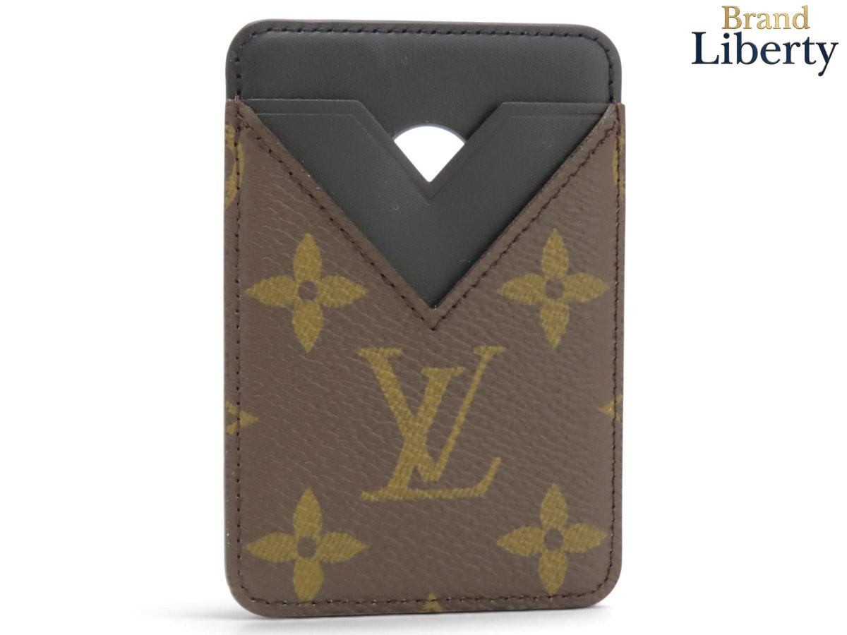 【新古品】ルイヴィトン LOUIS VUITTON モノグラム マカサー ポルト カルト マグネット カードケース パスケース 定期入れ iPhone用 マグネットケース 磁気ケース ダークブラウン ブラック PVC レザー M13185　【中古】｜Brand Liberty
