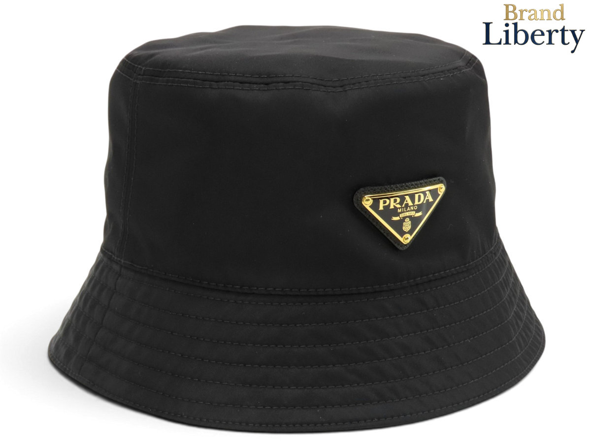 【新品同様】プラダ PRADA リナイロン Re-Nylon トライアングルプレート バケットハット 帽子 バケハ NERO ブラック リナイロン 再生ナイロン 2HC137 【中古】|Brand Liberty