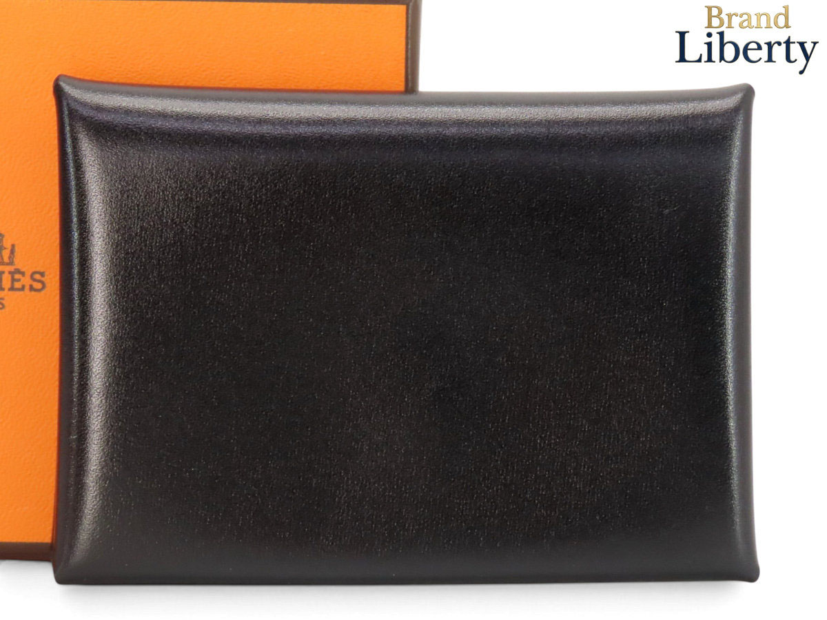 【未当て嵌める】エルメス HERMES カルヴィ 二人組 歌留多容れもの 通行手形容れもの 名刺入れ コインケース 釣り銭入れ パウダーコンパクト金入れ 黒いこと ボックスカーフ H084388CK W刻 【中古】