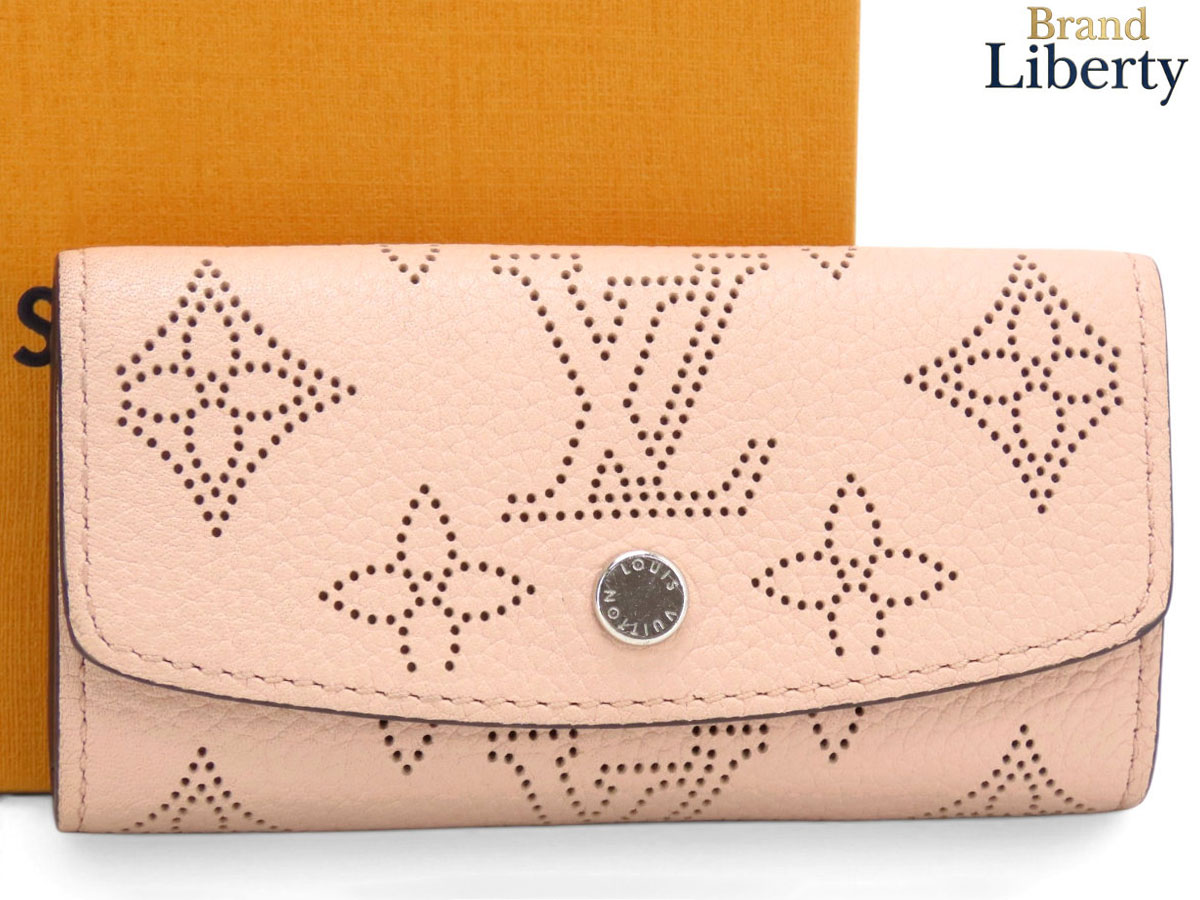 【新品負けず劣らず】ルイヴィトン LOUIS VUITTON マヒナ ミュルティクレ4 4連足懸かり入れもの 足懸かり輪っか キーホルダー マグノリア サクラ色 M64056 【中古】