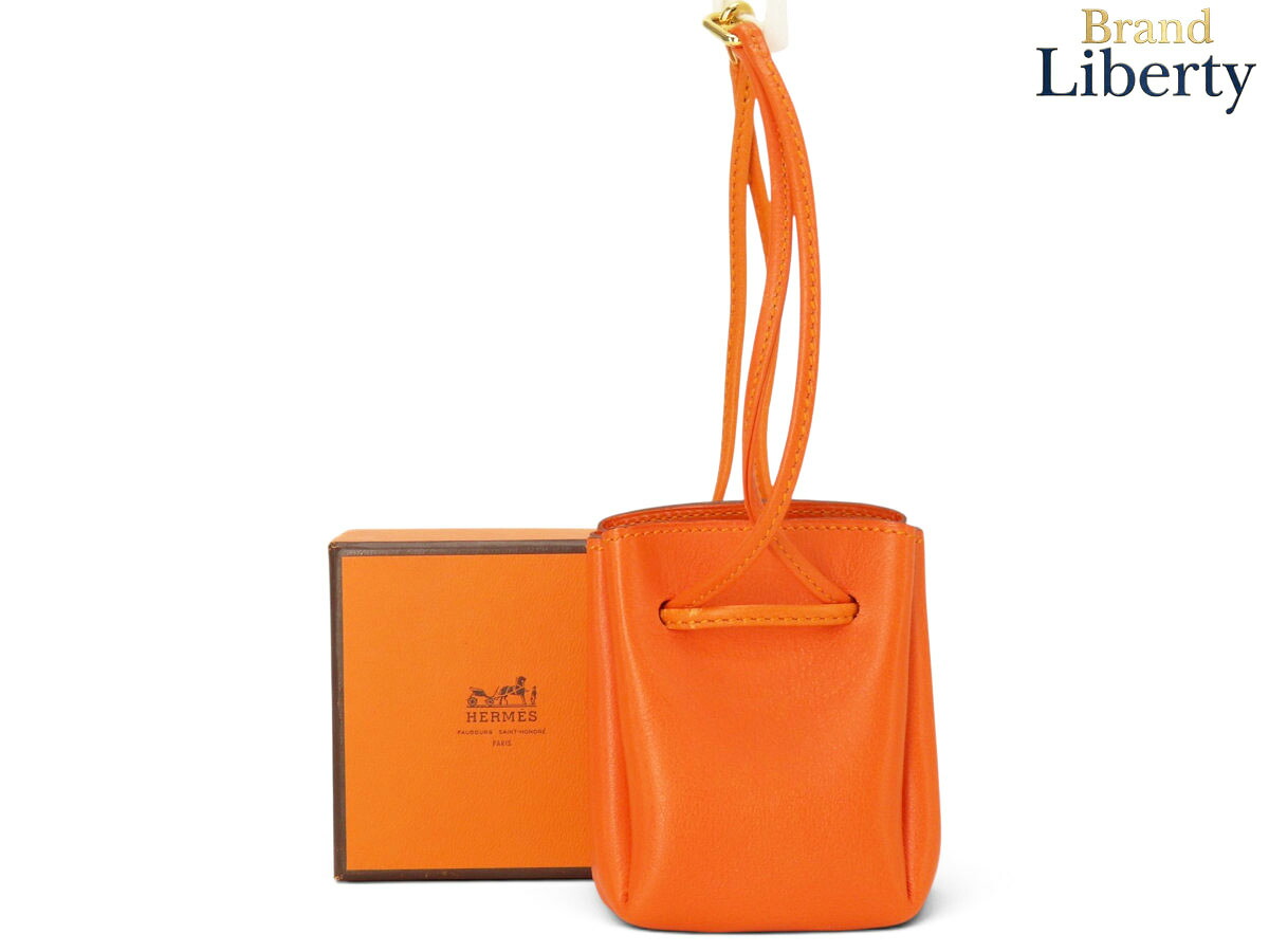 【超美品】エルメス HERMES ヴェスパ ポーチ 巾着型 ハンドポーチ ドローストリング バッグチャーム 小物入れ オレンジ ゴールド金具 ガリバー 〇Y刻　【中古】｜Brand Liberty