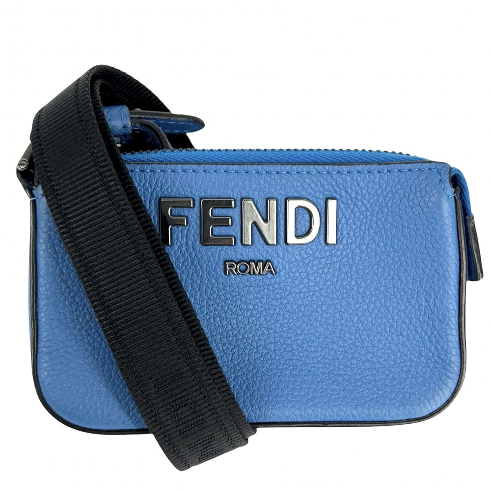 【エントリーでポイント10倍】 フェンディ ポーチ ユニセックス ショルダーポーチ メンズ レディース FENDI 7M0352 レザー ブルー 青 ブラック金具 美品【中古品】 26,000円