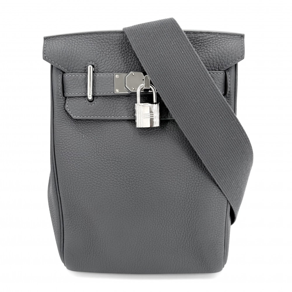 【大売出し】 エルメス ショルダーバッグ レディース アッカドPM クロスボディバッグ 肩掛け 斜め掛け HERMES W刻印 レザー グレー シルバー金具 美品2024年【中古品】|VINTAGE BRAND TOKYO