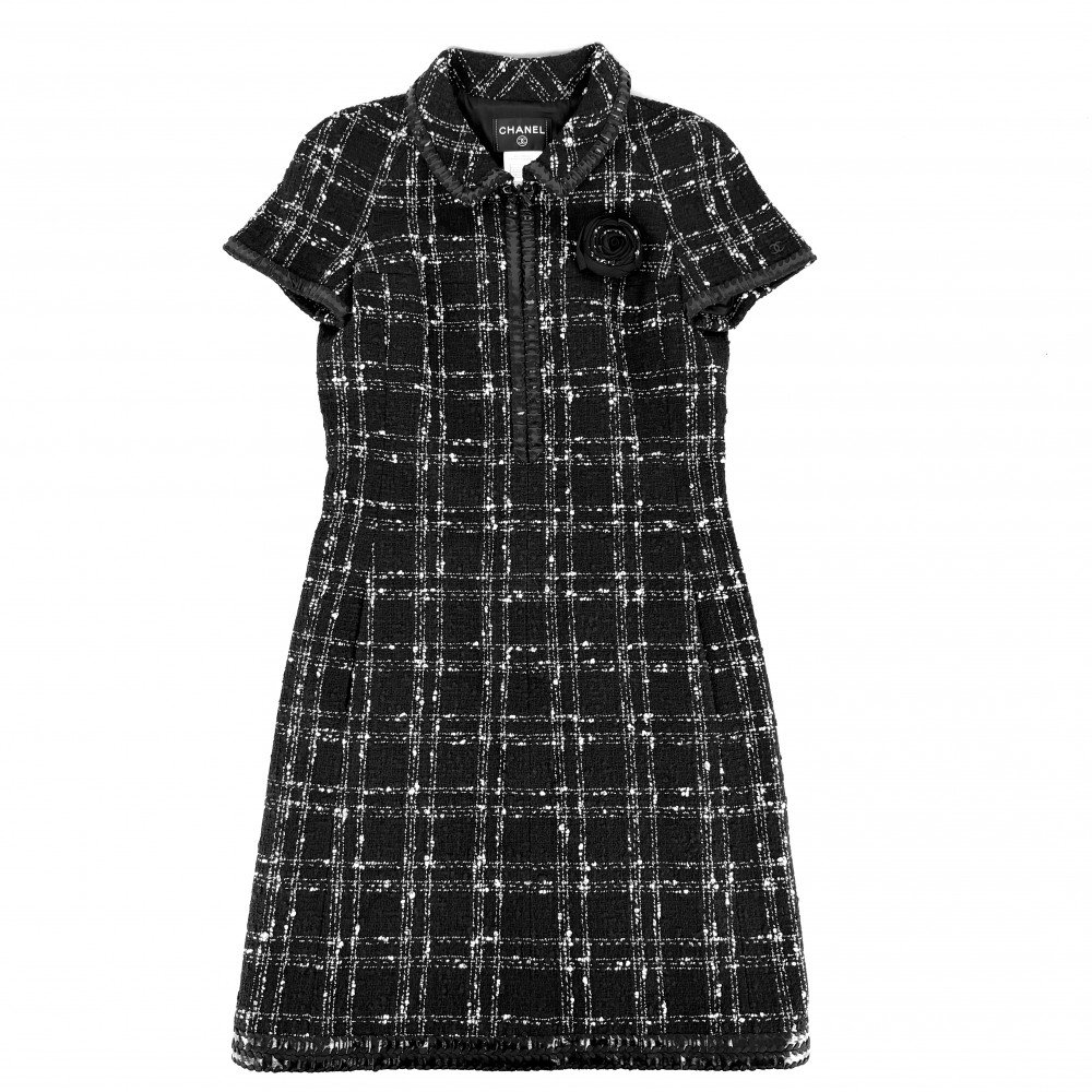 【大売出し】 シャネル 衣裳 レディース ツィード カメリア 半袖 服 御召しもの CHANEL 38 黒いこと 黒 ゴールド金具 綿織物  ポリエステル  アクリル樹脂  夏 美品【中古品】