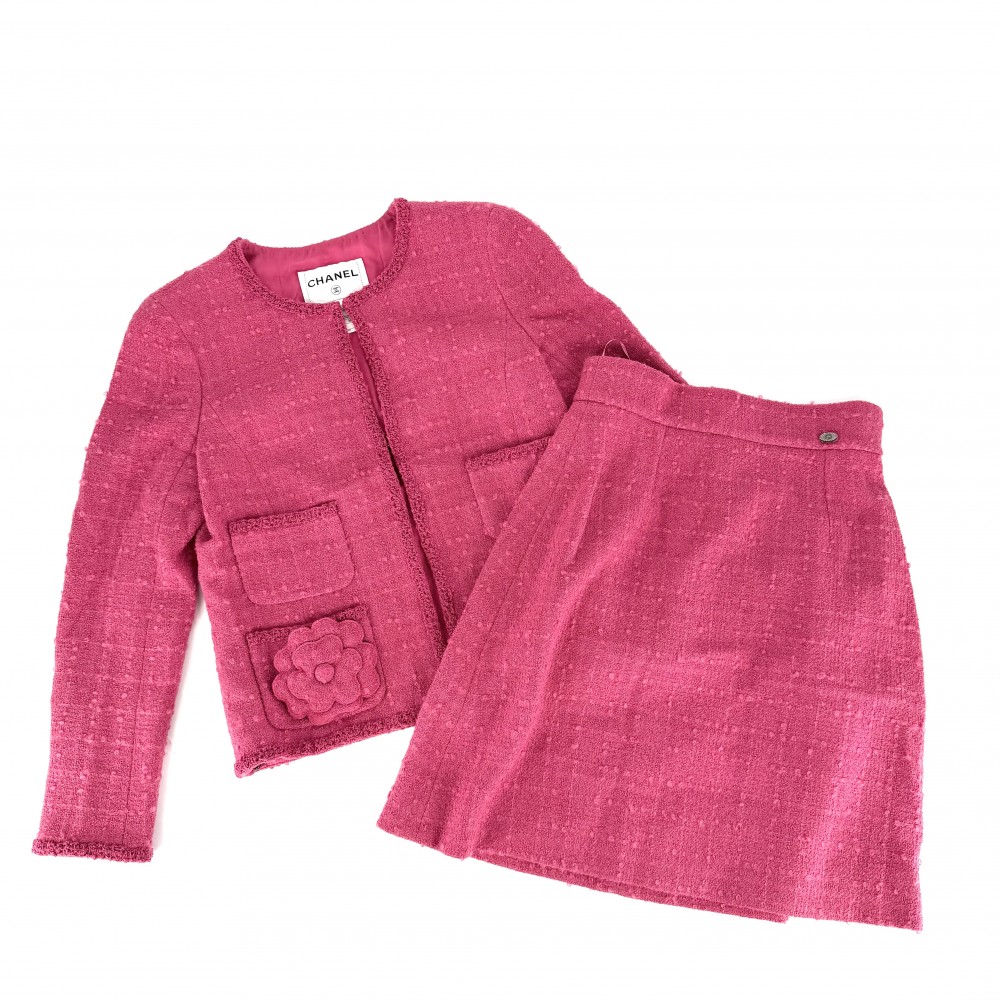 【大売出し】 シャネル セットアップ レディース 否色つや上衣 スコート ココマーク 御召しもの 服 CHANEL さくら色 しろがね色金具 羊毛  ナイロン  モヘヤ  春 秋【中古品】