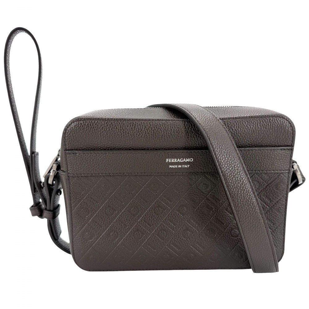 サルヴァトーレフェラガモ 2WAY メンズ モノグラム ショルダーバッグ クラッチバッグ 肩掛け 斜め掛け Salvatore Ferragamo レザー ブラウン 茶 マットシルバー金具 美品【中古品】|VINTAGE BRAND TOKYO