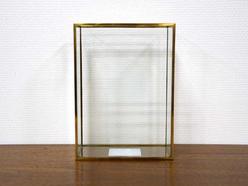 送料込み　店舗什器　ガラス製3段棚　アンティークゴールド(真鍮色)フレーム 送料込み 店舗什器 ガラス製3段棚 アンティークゴールド(真鍮色