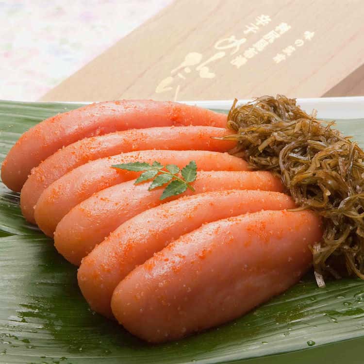 福岡 無着色 辛子明太子 900g 九州 福岡 博多名物 辛いだけではないまろやかな味わいが自慢の辛子明太子 本場博多より一味違った風味をお届けします ご進物 ギフト 贈り物に 離島配送不可