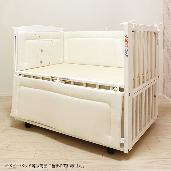 驚きの安さ ベビーベッド 木製 ニュージーランドの松 多機能 人気が高い