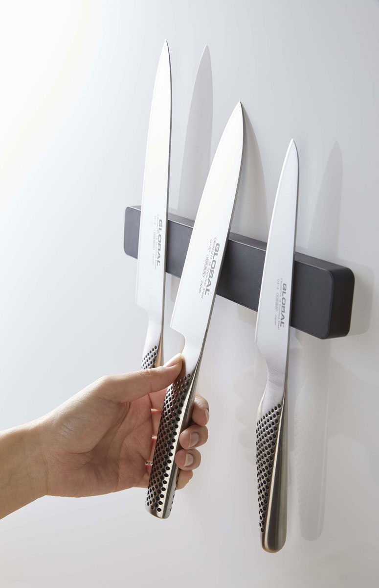 楽天市場 包丁スタンド Yamazaki Tower マグネット ウォール包丁ホルダー W25 おしゃれなマグネット式の包丁収納 マグネット収納 シンプル 白 黒 25センチ 包丁ケース 包丁差し 収納ケース 山崎実業 タワー ブラック Back