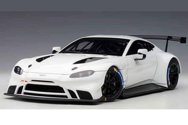 オートアート 1/18 アストンマーチン ヴァンテージ GTE 2018 (ホワイト) (81806) 通販 送料無料 モデルカー ミニカー 完成品 模型 プレゼント ギフト