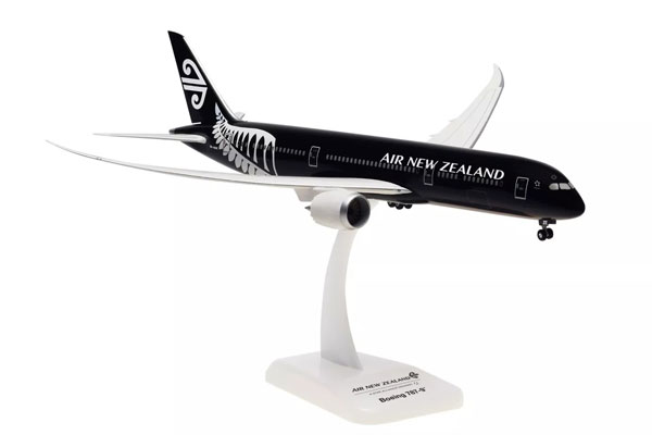 ホーガンウィングス 1/200 B787-9 ニュージーランドﾞ航空 ZK-NZE 飛行姿勢 (0687GR) 通販 プレゼント ギフト 飛行機 航空機 半完成品 模型