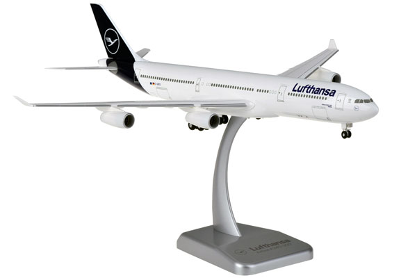 ホーガンウィングス 1/200 A340-300 ルフトハンザドイツ航空 新塗装 D-AIFD (DLH013) 通販 プレゼント ギフト 飛行機 航空機 半完成品 模型
