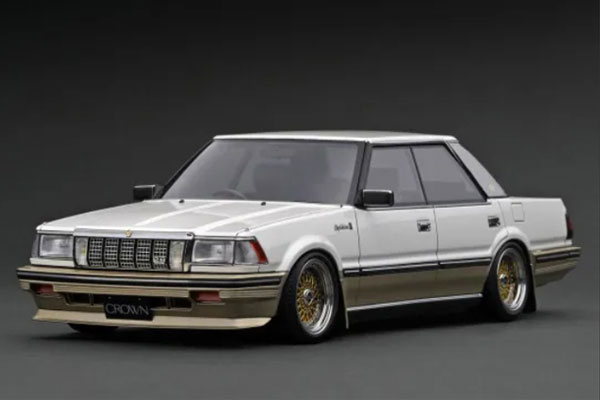 ignition_model 1/18 Toyota Crown 3.0 Royal Saloon G (120) Pearl White/Gold (IG3826) 通販 プレゼント ギフト モデルカー ミニカー 完成品 模型