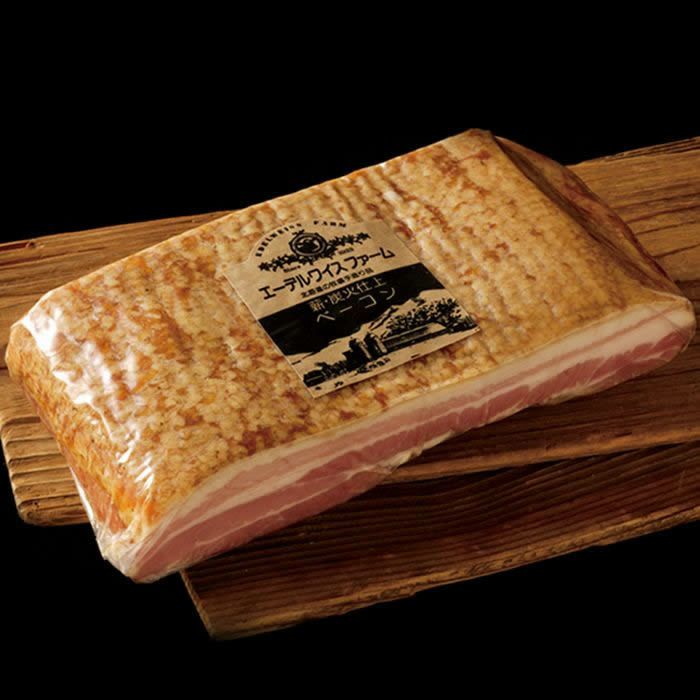 薪・炭火仕上げ特大 ベーコン ブロック 650g B-2-k 【簡易包装】  ほぼ 無添加 ベーコン 燻製 スモーク  冷蔵 肉 豚肉 お取り寄せ 通販 高級 BBQ バーベキュー キャンプ 北海道 敬老の日 お歳暮 プレゼント ギフト 贈り物 ベーコン ギフト
