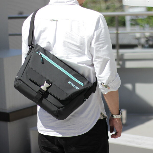 期間限定15日はp15倍 送料無料 あす楽 父の日ギフト Pc収納 Bianchi 通勤 自転車 旅行 ショルダーバッグ 前掛け バッグ かっこいい きれいめ 軽い プレゼント メンズ パパ お父さん 安心のメーカー直営店舗 ビアンキ Tbpm 03 Bayleafkitchen Co Uk