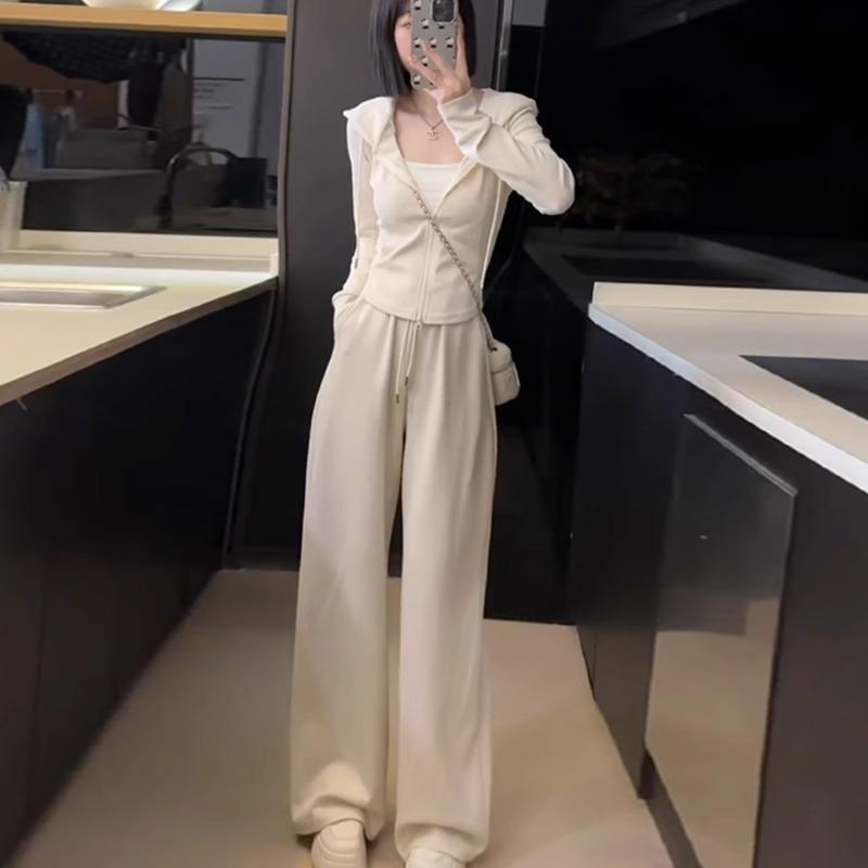 体型カバー 無地 シンプル レディース ジャージ 楽ちん 女性用 スポーツウェア スーツ 春秋 2025 スタイル カジュアル 韓国 年齢を 減らす ストリート スウェットシャツ ワイド レッグ パンツ ツーピース|バランスケア 店