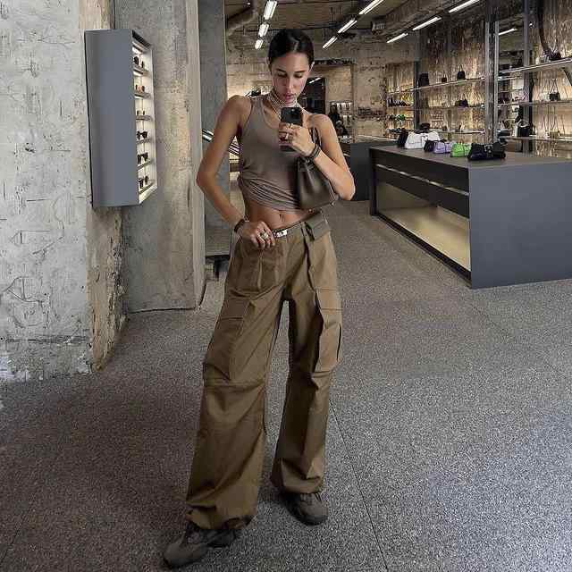 レディース カーゴパンツ ワイドレッグ ゆったり ロングパンツ ストリート ファッション アメリカン レトロ 低腰 多ポケット ドレープ 夏用 カジュアル 普段使い 軽量 伸縮性