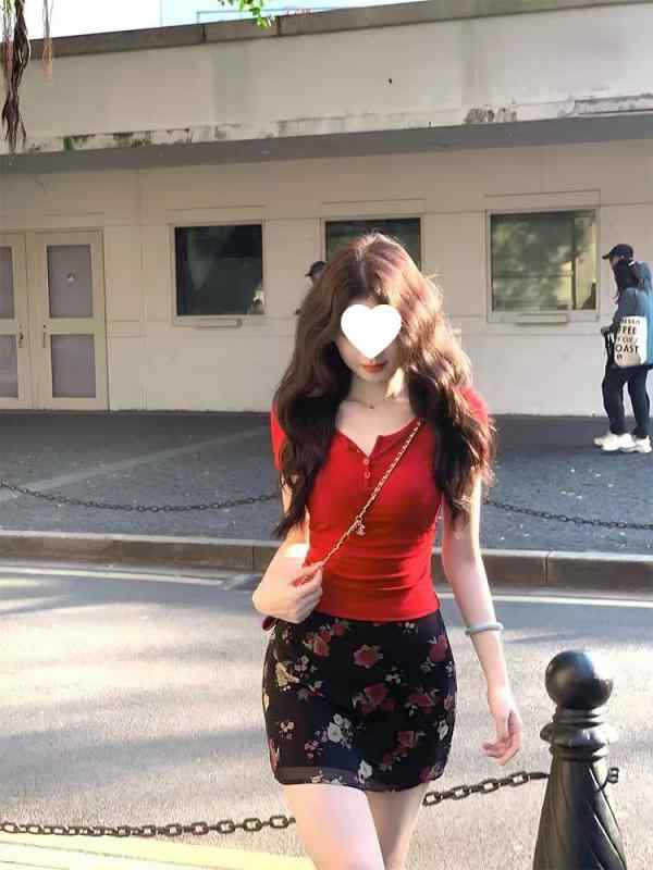セットアップ レディース Vネック 韓国 系 欲 ニット 女性 夏 顕 痩せ 半袖 上着 砕 花 半身 スカート セット