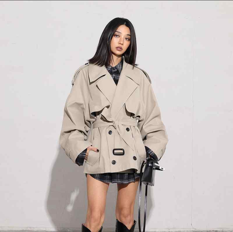 ジャケット コート レディース 短い 春秋 小柄向け 英国風 シンプル おしゃれ カジュアル ファッション アウター 使いやすい 便利 お出かけ アーティファクト
