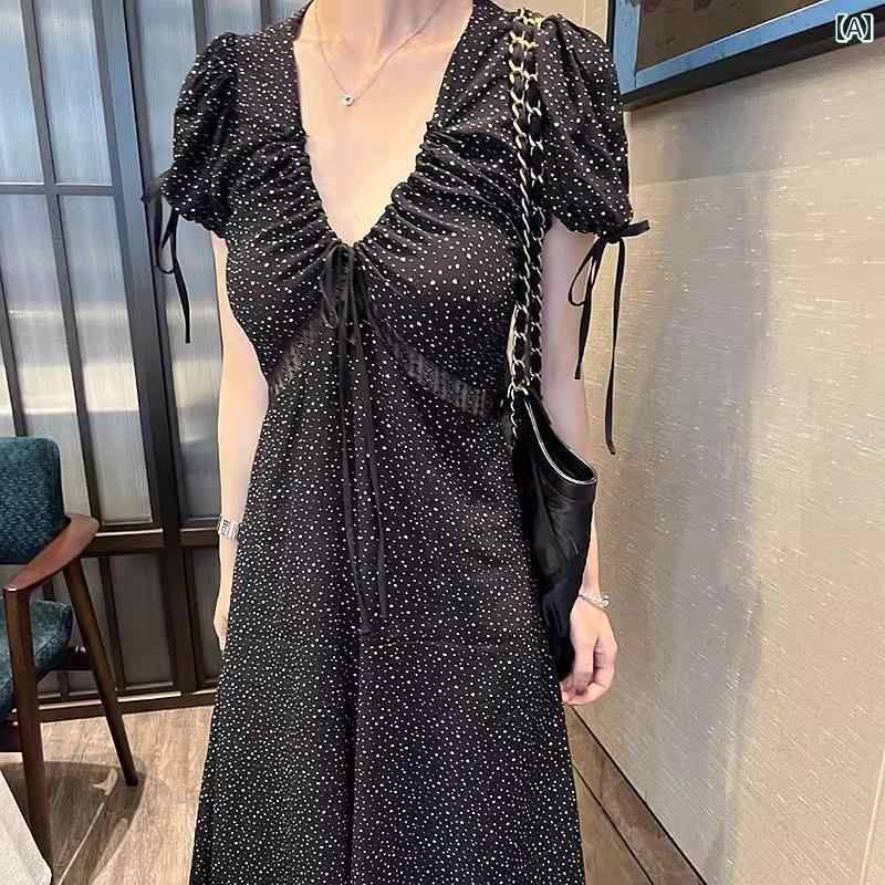 レディース 流行り物 衣装 ティアード シュロの葉 2024夏の 甘くて スパイシーな 引き付ける的 うしろ側受け答え ドローストリング V素っ首 水玉 シフォン 御召しもの 成人女性用 ロング リトル 黒いこと
