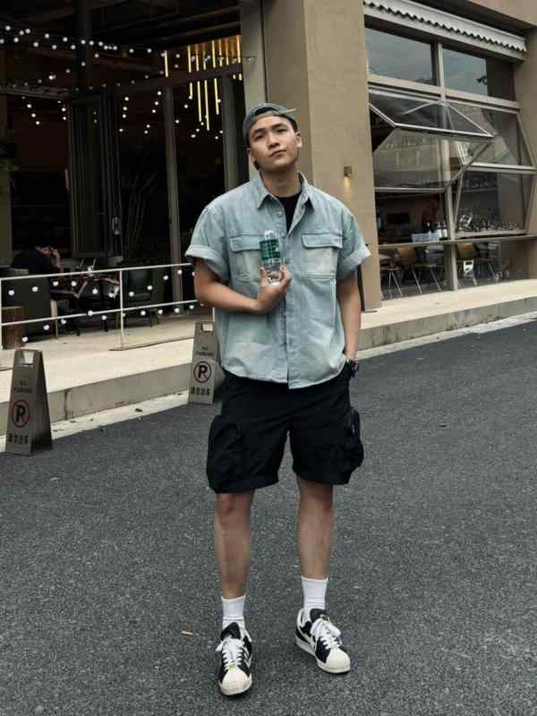 ジーンズ上衣 プルオーバー 広々とした影ぼうし 細工物御召しもの 心地好い トップス 夏 半袖 ゆったり アメカジ 衣嚢