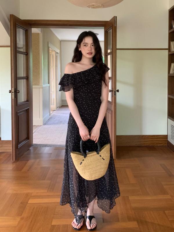 レディース 衣装 御召しもの 夏 フレンチ表現スタイル シフォン ポルカ点点柄 ロング丈 オフショルダー フラウンス 窈窕たる 窈窕たる 軽さ 通気性 普段使い走り 心地好い
