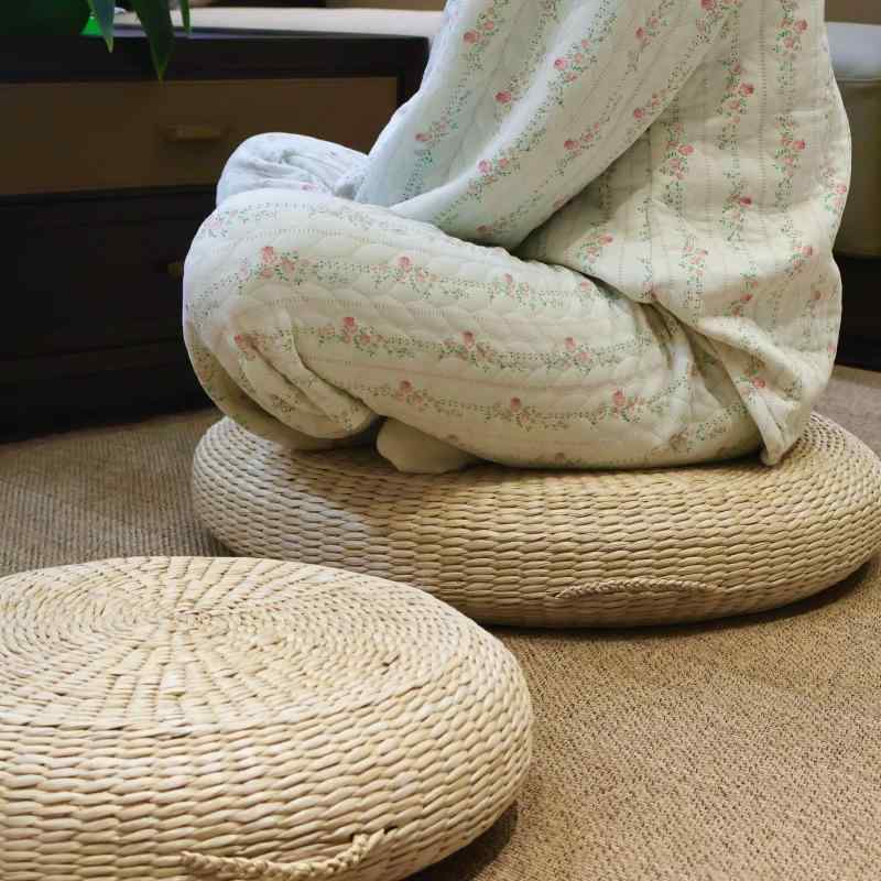 柔らかい おしゃれ さらさら 快適 カバー　クッション　マット わらの 厚手 編み込みの 厳選 茶道用 クッション 床 座布団 和風 家庭用 畳 精巧 布団