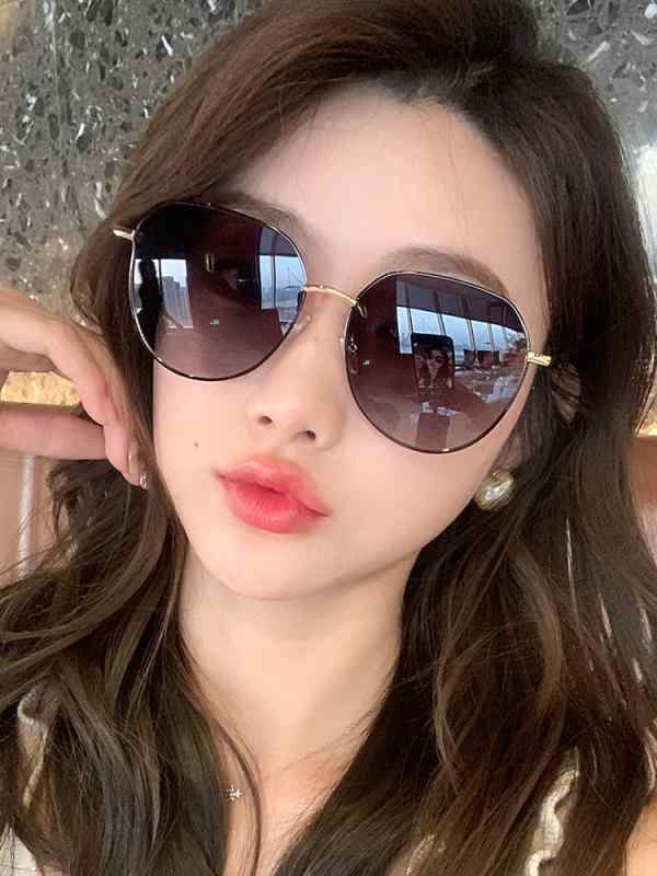 携帯眼鏡ケース サングラス収納 おしゃれ サングラス　ケース　めがね MUJIE 女性用 サングラス 大きい 顔と 薄手 顔の 高級 運転 専用 紫外線 防止