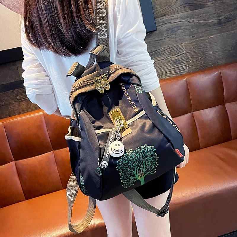 女性 かわいいリュック 韓国 オシャレ リュック　レディース　おしゃれかわいい フランス MKBM バック パック レディース 新型 ファッション大容量 軽量 スマ イル ペンダント 旅行 バッグ