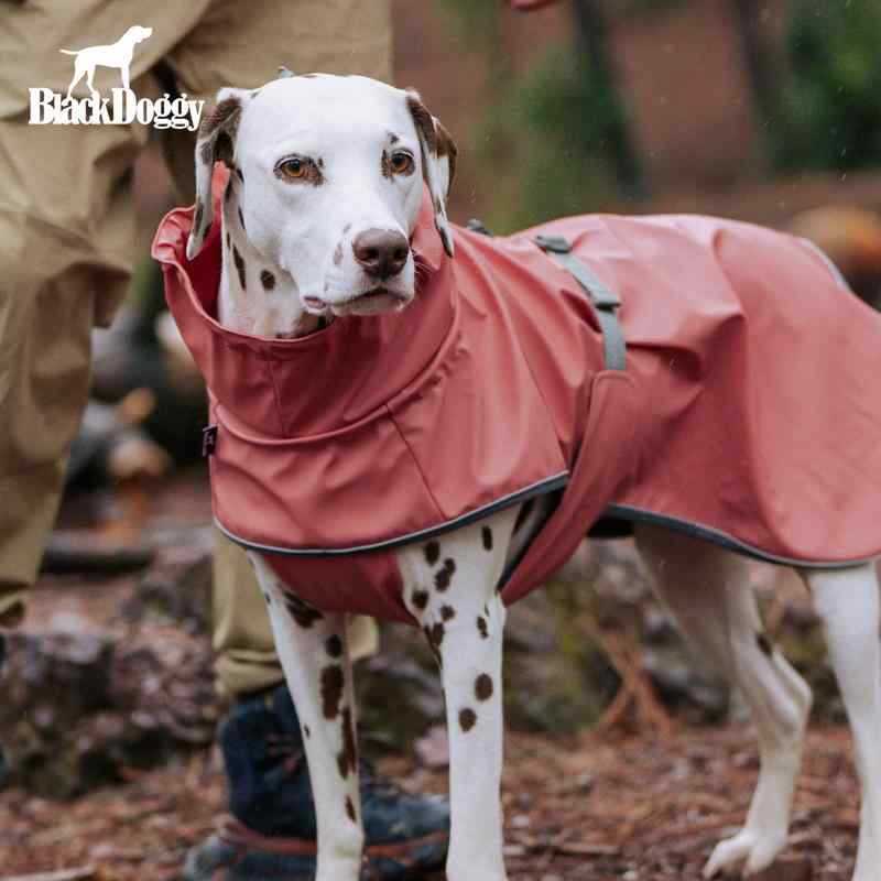 犬服 防水 防風 撥水 軽量 通気 ペット服 犬用　レインコート　 BlackDoggy 犬用 レインコート パファー PU 防水 中型 大型 アウトドア ペット用 正月 マント｜バランスケア　店