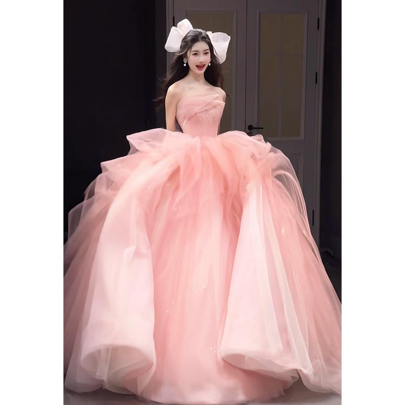 エレガント 肩出し 美しいシルエット 華やかドレス ドレス　パーティー　レディース 女性用 イブニングドレス 高級 品 婚約 パーティー ホスト 美しい ピンクの チュチュ スカート 成人 式