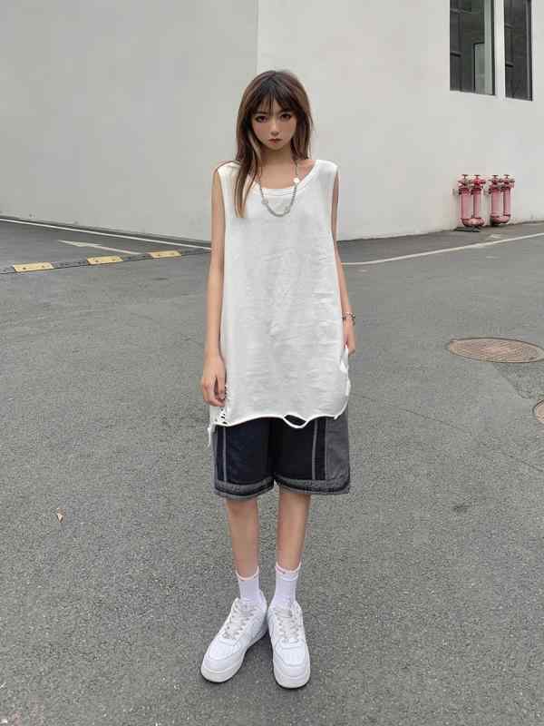 レディース キャミソールワンピース きれいめ 体型カバー ノースリーブ　インナー　レディース 夏に 外で 着用 できる メンズ レディースの 合法的な 人 無地 ベスト。 破れた ボトムの Tシャツ ベスト トップ ノースリーブ イン。