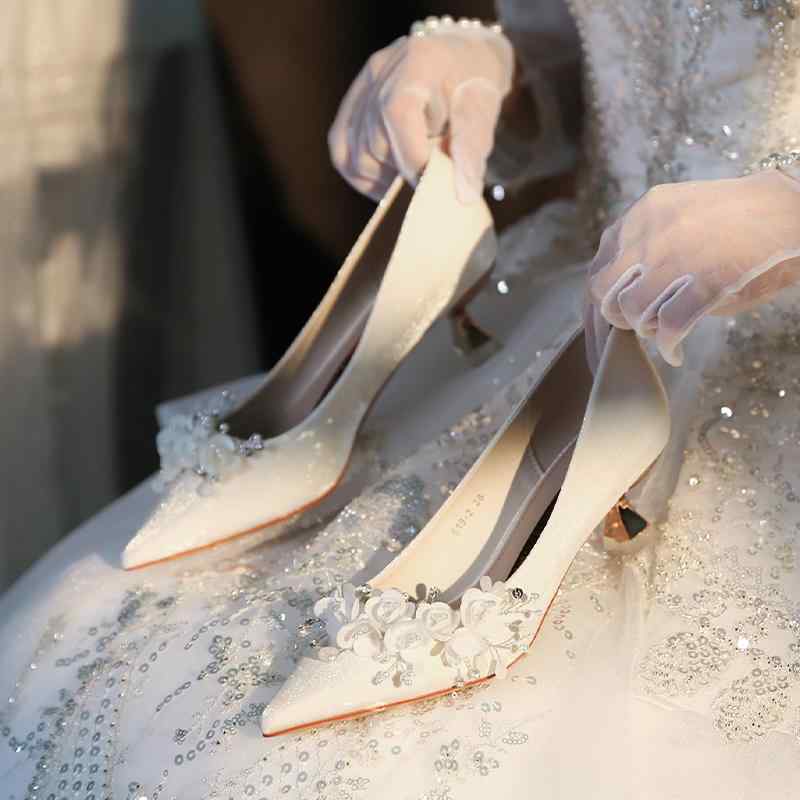 御芽出度 シューズ 御芽出度 パンプス キラキラ ハイヒール シューズ レディース Qianfeitu 花の 御芽出度シューズ Hexiu 御芽出度お召しもの ツーウェイ 繻子 御芽出度 シューズ 尖った つま先 スティレット 白いこと ハイヒール お上さん用