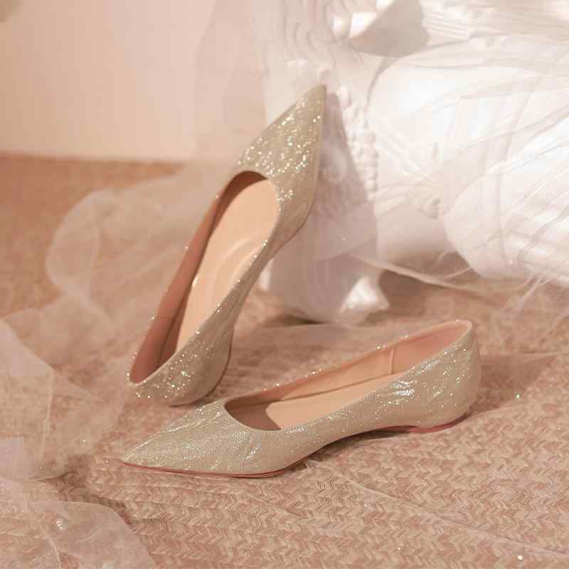 ウェディング シューズ 結婚式 パンプス キラキラ ハイヒール　シューズ　レディース の ネットの 尖った フラット シューズ 女性 花嫁 春秋 シルバー ウェディング 介 添 人 ウェディングシューズ