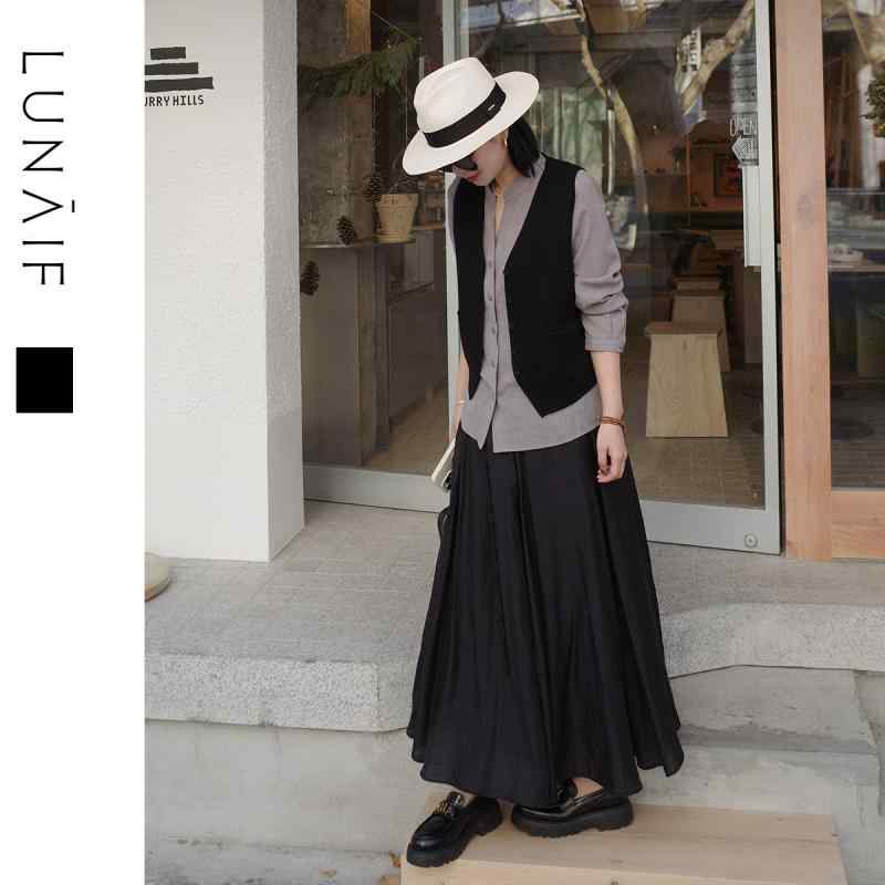 ゆったり きれいめ 体型カバー レディース　カジュアル　パンツ LUNAIF / フェアリー スカート 洋 ナシ型 スリミング ジャイアント ドレープ 流れるような 特大 素材 織り ダーク グリッド ブラック ラージ スイング 11,850円