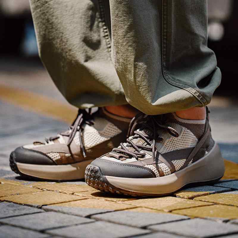 フィットネスシューズ 軽量 室内 ジム ランニング　シューズ　カジュアル マッデン モル スク ランニング シューズ メンズ 夏 春 通気性 レジャー メッシュ 薄型 アウトドア ハイキング スポーツ
