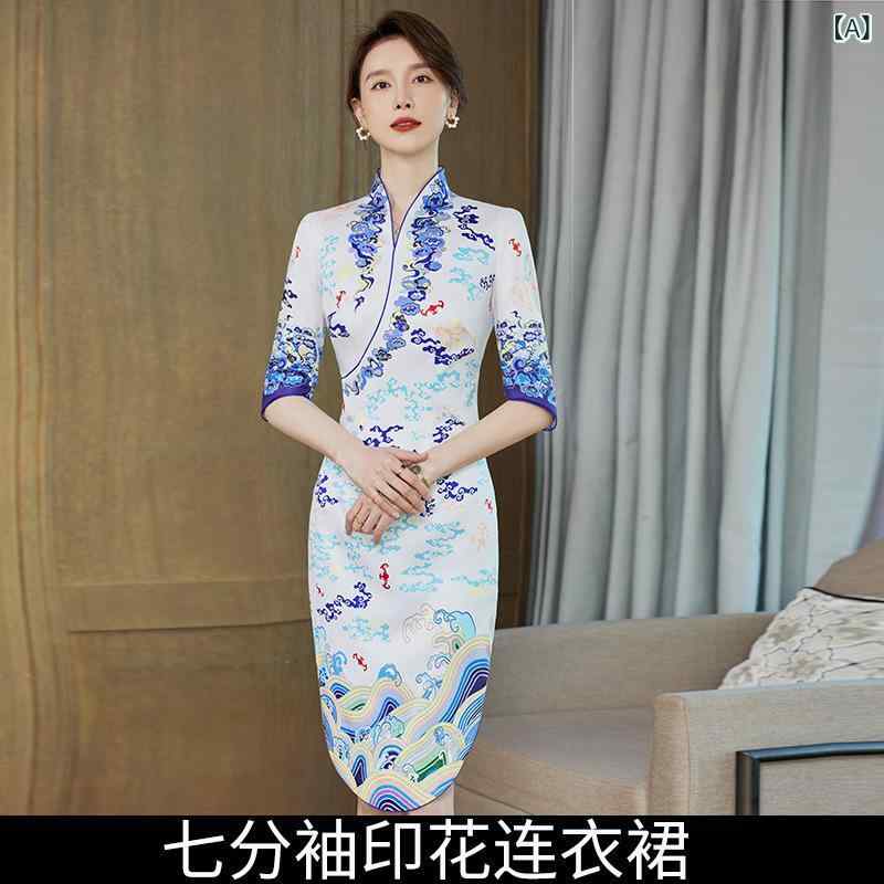 花柄ワンピース レディース 秋冬 長袖 小花柄 きれいめ シフォン 国 風 プリント ワンピース 女性 春秋 レトロ v ネック サテンの フロントで ファッション 作業着を 接待 します。
