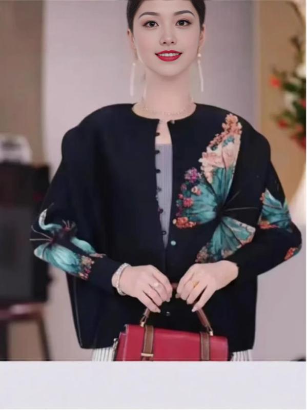 秋冬 レディース ママ服 花柄 長袖 レース Tシャツ インナー トップス カジュアル レイヤード 普段使い 透け感 軽量 コットン混 ブラック ピンク系 ベージュ