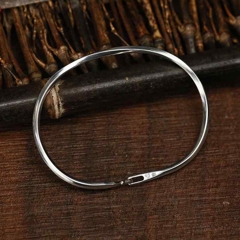 腕輪 バングル オシャレ Niu Dun Seiko Werkstatt Munchen 姿勢 引っかかり 分かりやすい 腕輪 ＦＲＧ 捻じれ 男女兼用 薄型